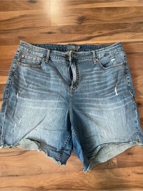 torrid medium blue distressed cutoff denim shorts